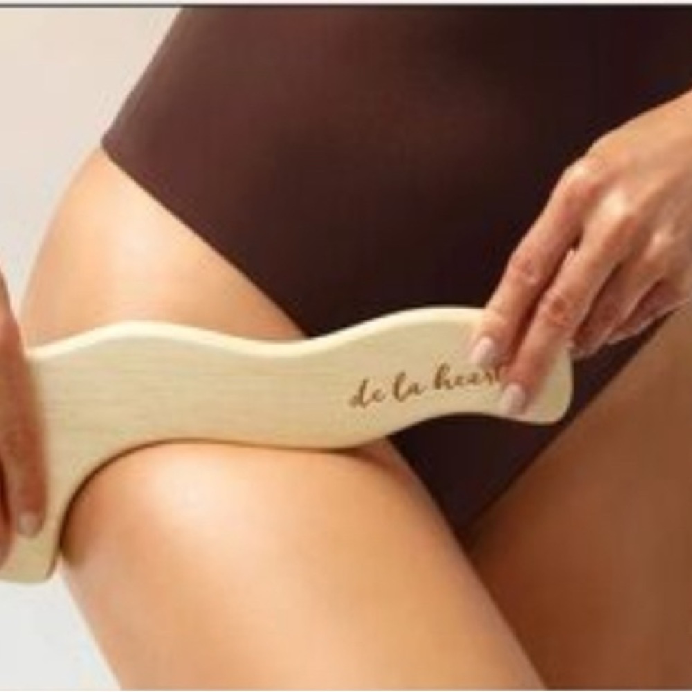 New De La Heart Wooden Massage Tool for lymphatic drainage